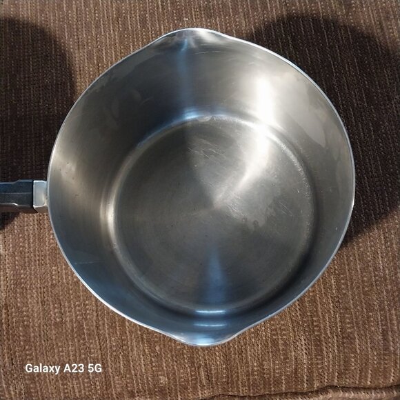 Farberware Classic Series 1.9L Stainless Steel Saucepan With Lid & Black Handle - Picture 5 of 6